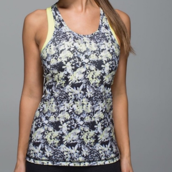 LULULEMON Inspiration Tank II Sz: 6/XS,S in Black/ yellow, EUC - Picture 4 of 9